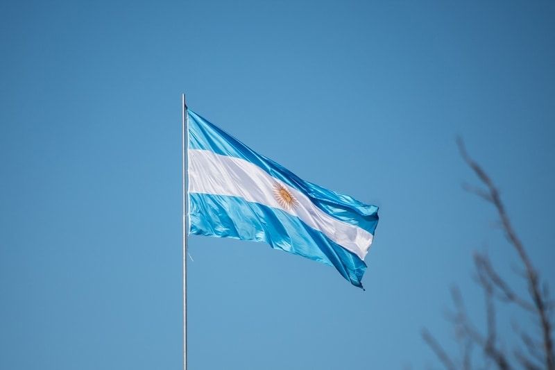 Official flag of Argentina — © Elias Butynski / Pixabay.