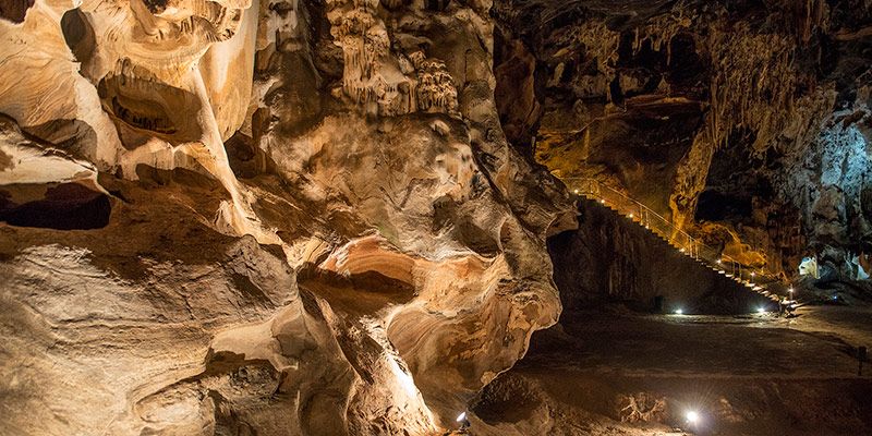 Cango Caves — © Interlink.
