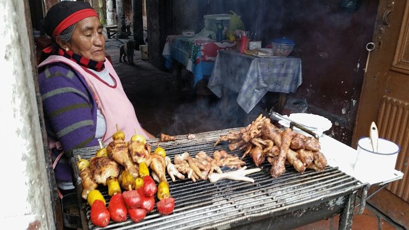 Eat street food in Quito — © Mike W. / Flickr.