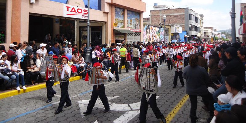 Festival in Otavalo — © Instituto Superior de Español.