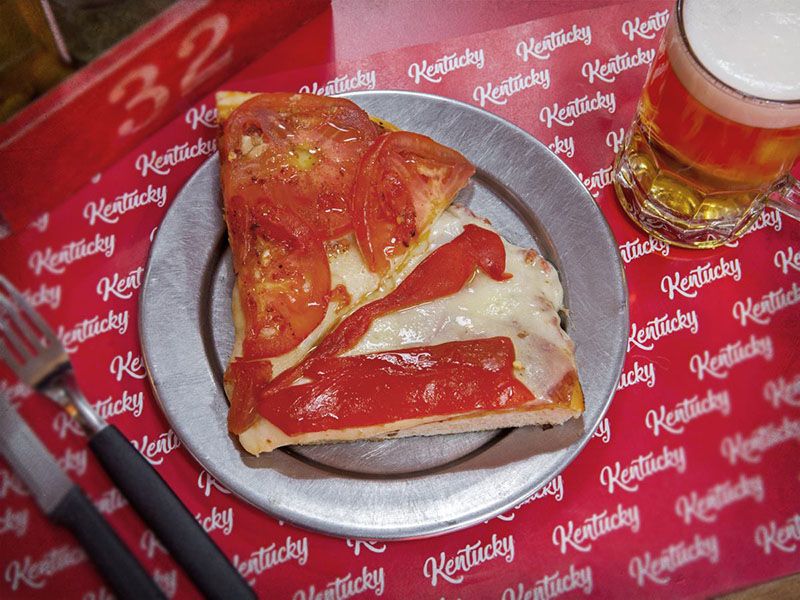 Kentucky’s pizza in Buenos Aires — © Kentucky Pizzeria.