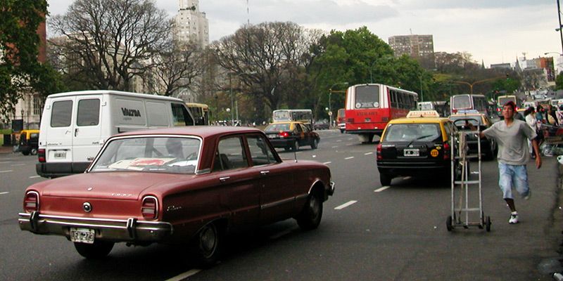Private taxis in Buenos Aires — © Philip Schilling.