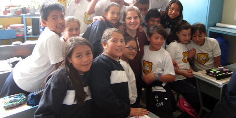 School class volunteering in Ecuador — © Jennifer Obanla.