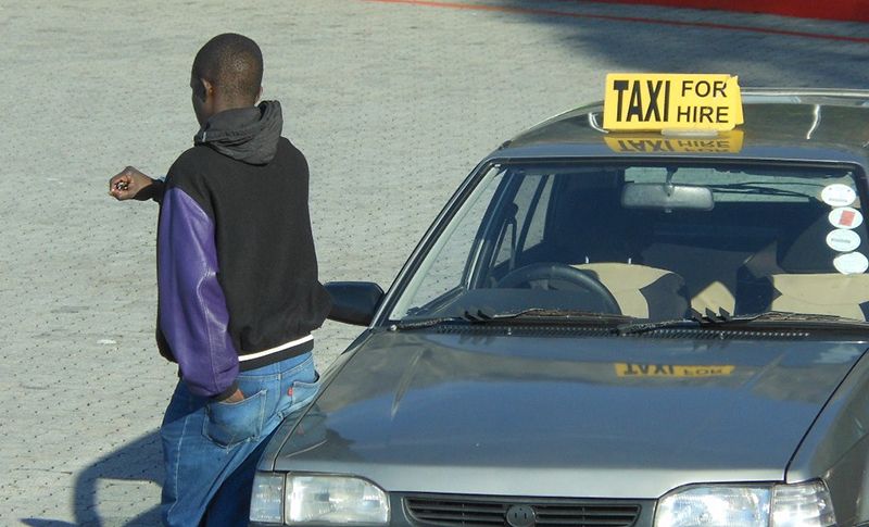 Taxi transport in Cape Town — © Michael Coghlan / Flickr.